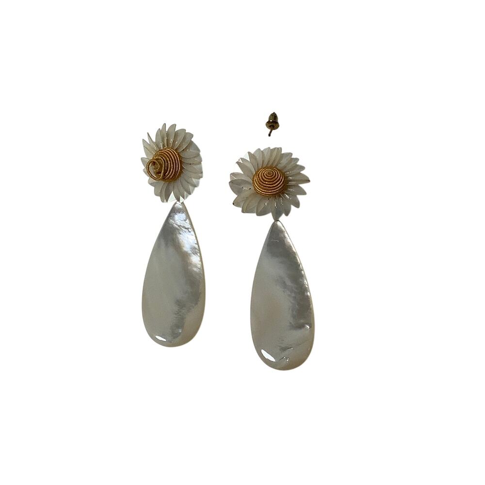 Lizzie Fortunato *READ Fresh Cut Daisy Mother of Pearl Teardrop Earrings F15-41